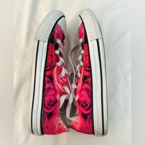 Converse Canvas Roses Low Tops Girls Size 3 Grunge Romantic Stranger Things - Picture 6 of 8